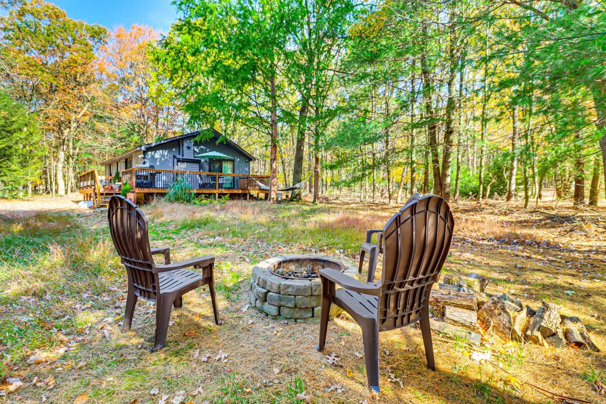 Quaint Jim Thorpe Cabin Retreat, Walk To Beach! 外观 照片