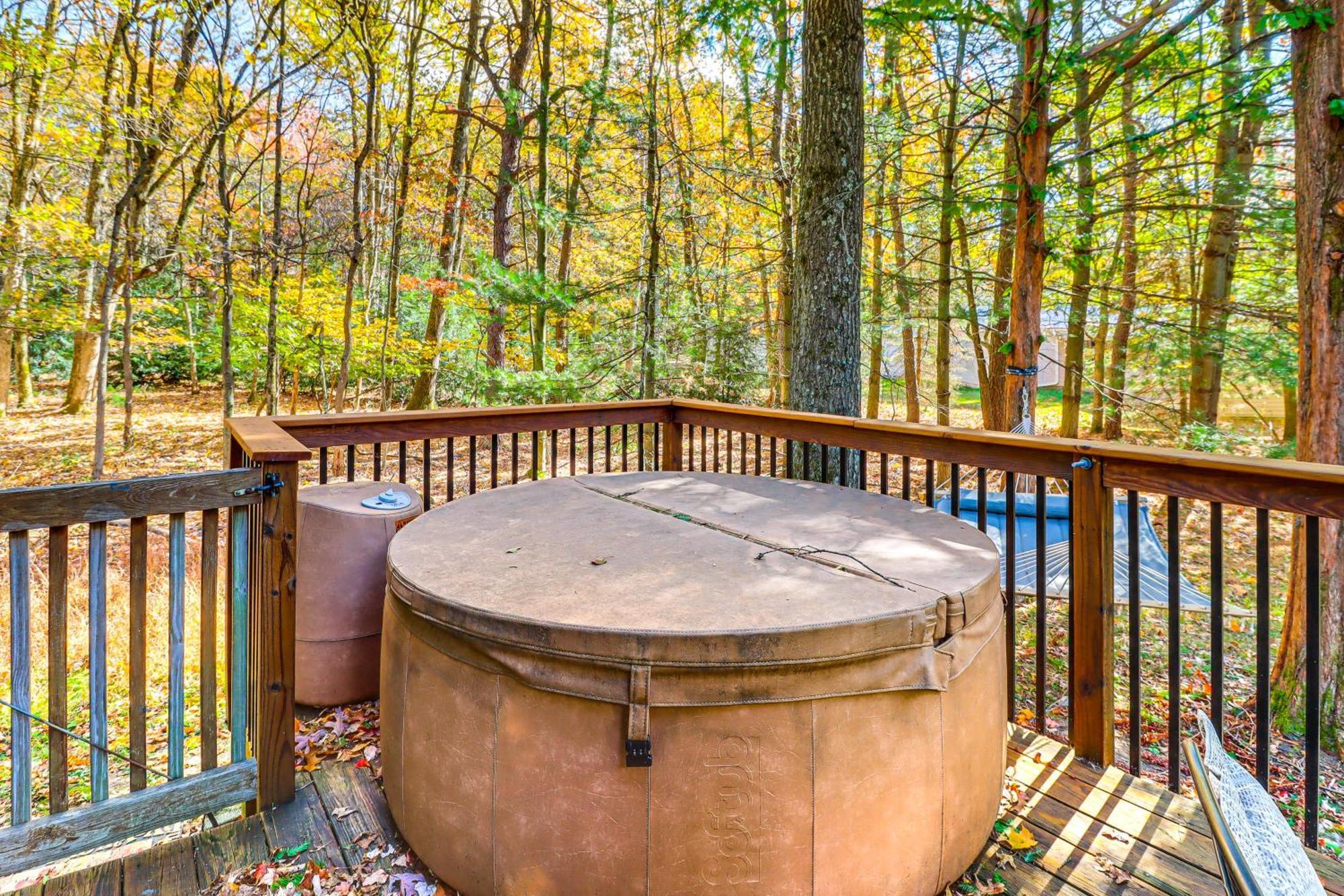 Quaint Jim Thorpe Cabin Retreat, Walk To Beach! 外观 照片